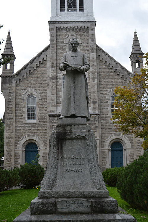 Statue de l’abbé Pierre-Marie Mignault (1909), Chambly
