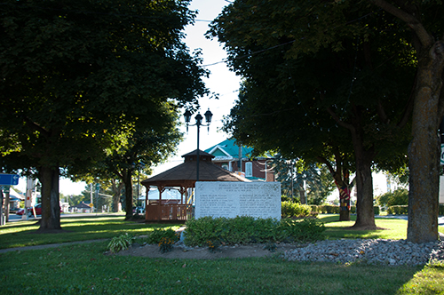 Monument de la Déclaration d’Indépendance, Napierville (1988)
