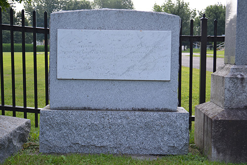 Monument funéraire d’Augustin-Norbert Morin, Saint-Hyacinthe (1984)